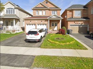 30 Sea Lion Rd, Brampton, ON L6V 4P8