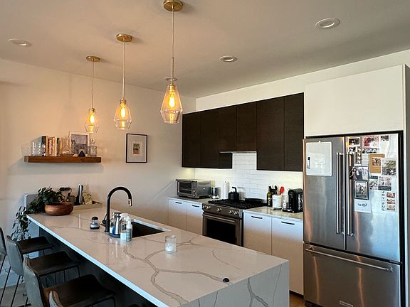 4th image of 1238 N Bosworth Ave #301