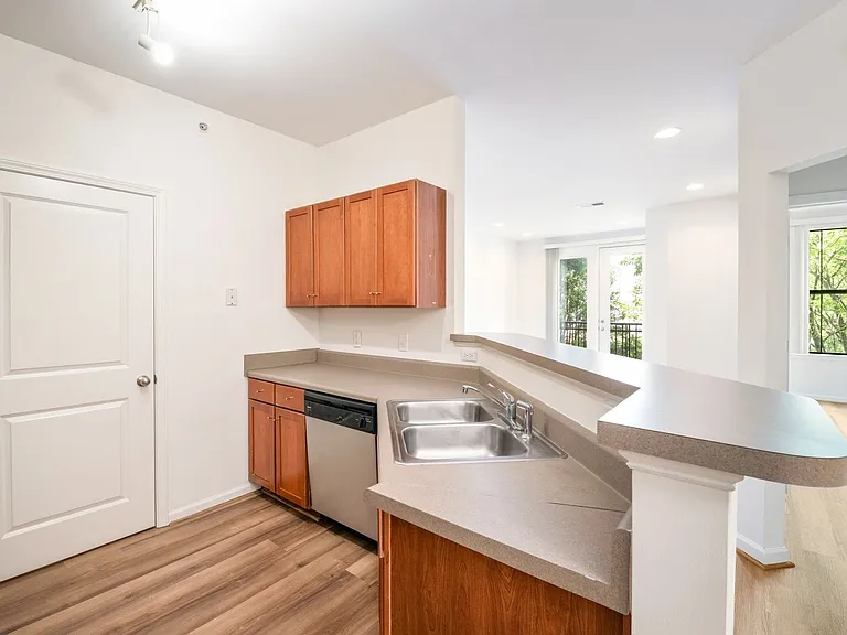 760 Walker Sq #3C — Photo 11