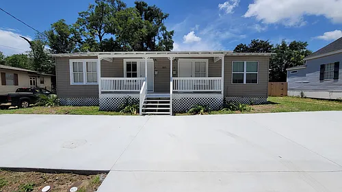 1511 N Davis Hwy #A Photo 1