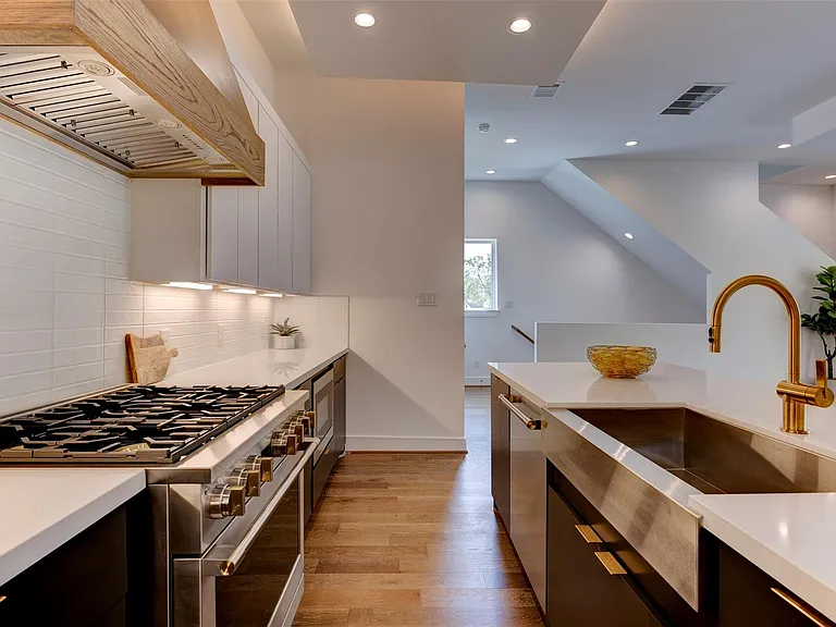 7120 Gary St #B — Photo 11