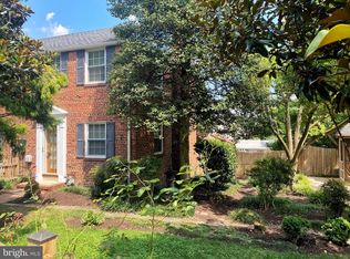 2405 Sanford St, Alexandria, VA 22301