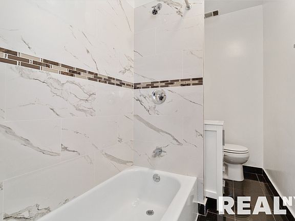 5th image of 581 Hudson St #2C