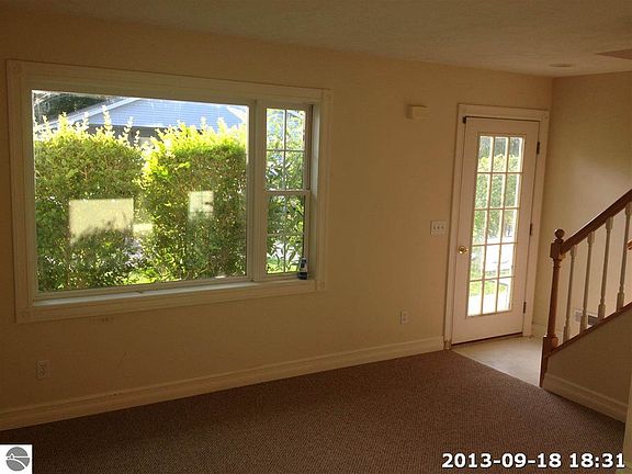 3rd image of 713C Lake Ave