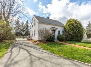 776 Cabot St, Beverly, MA 01915