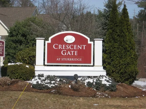 4 Crescent Way, Sturbridge, MA 01518