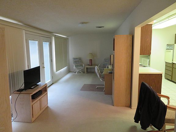 2nd image of 10616 W Saratoga Cir