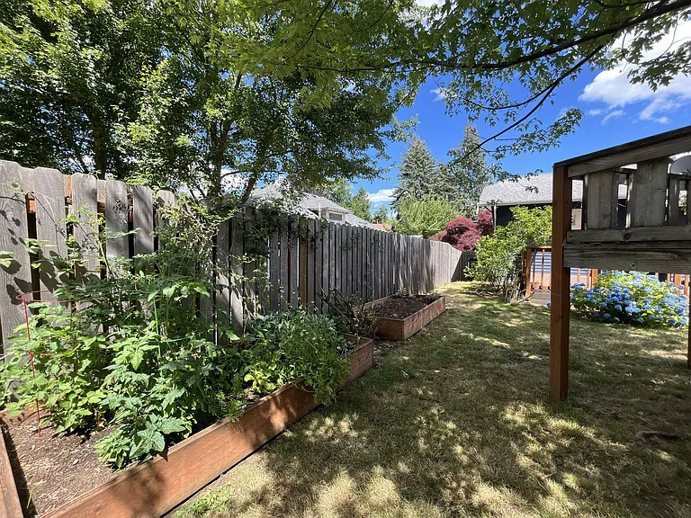 3355 NE 73rd Ave — Photo 31