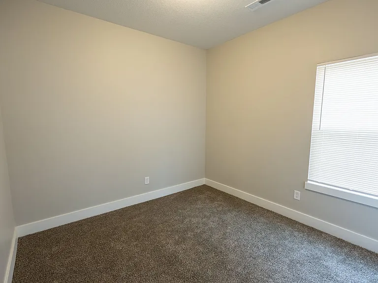 804 N Custer St — Photo 10
