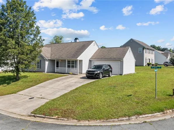 1809 Bellwick Dr, Greensboro, NC 27406