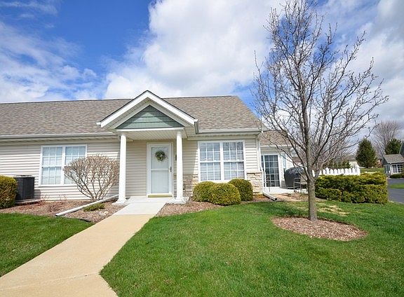 4th image of 256 Lily Ln #256