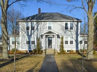 580 Pond St, Weymouth, MA 02190