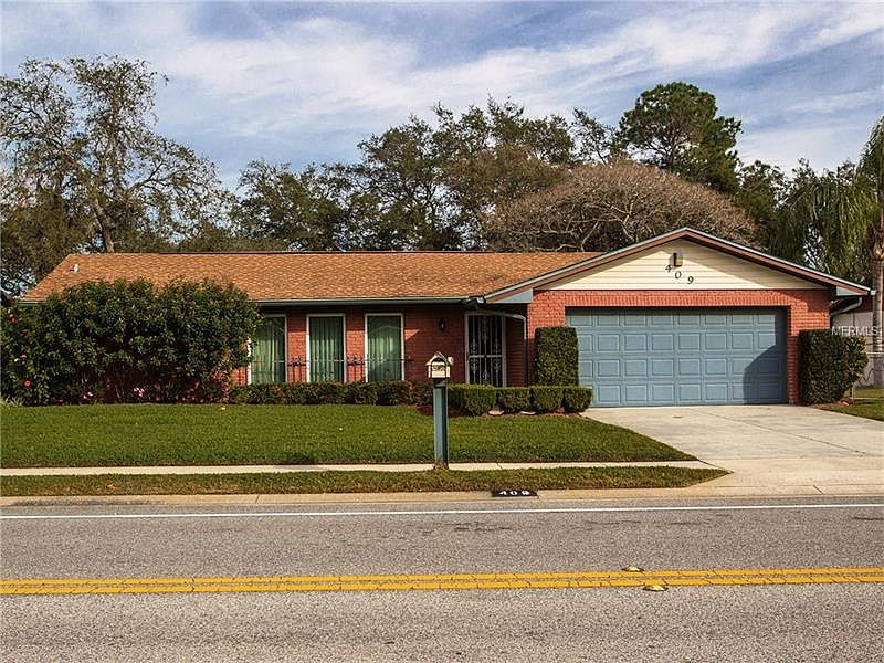 1st image of 409 Eagle Cir