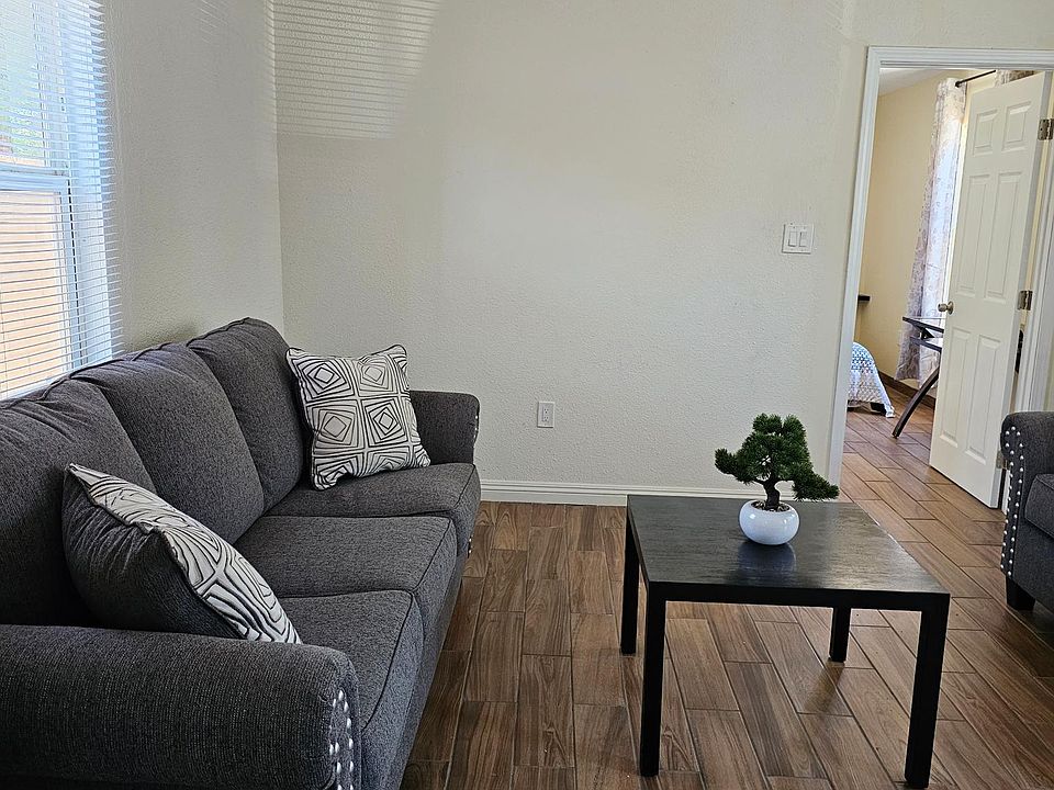 1st image of 32036 Avenue E #32038