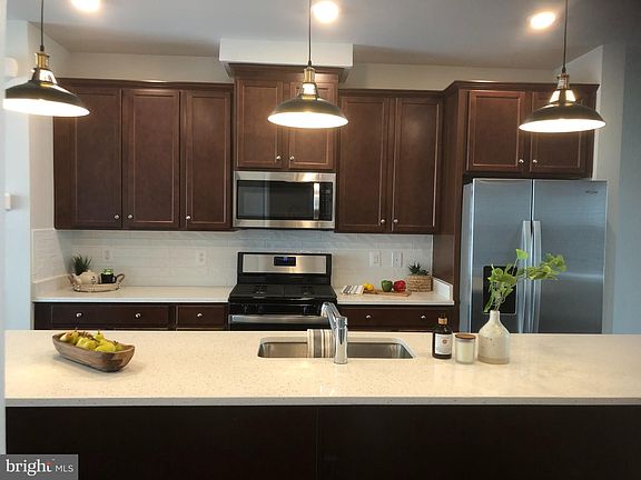 3rd image of 11016 Blackburn Cove Ln