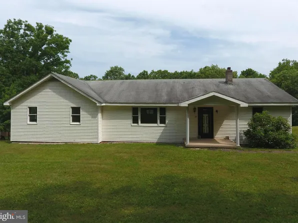 97 Shady Ln, Oakland, MD 21550