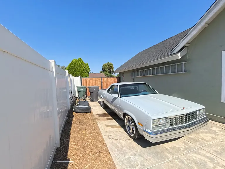 4352 Blueridge Dr — Photo 15