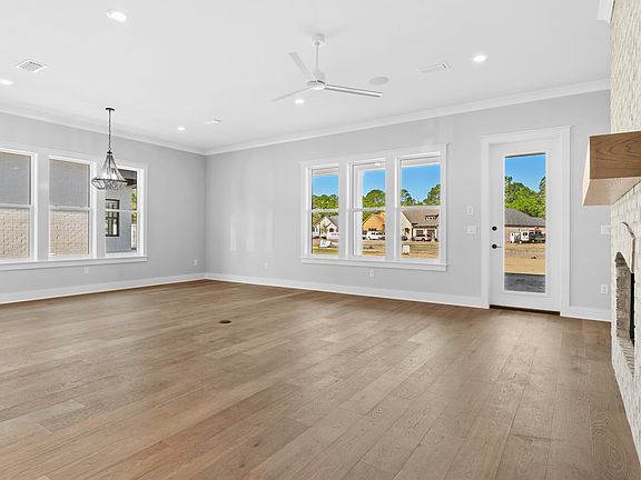 Finishes, features, options, upgrades and pricing are subject to change without notice