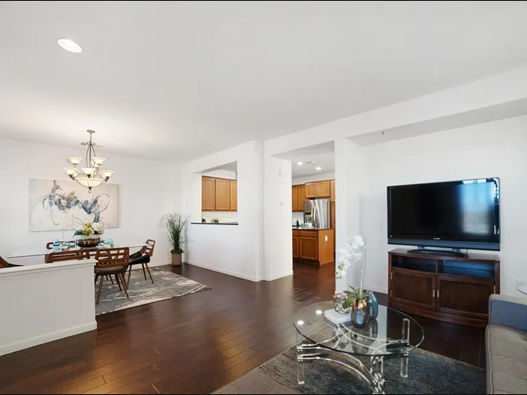 2432 Homer Ln — Photo 3