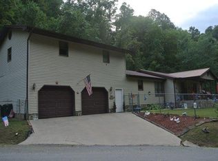 52 Caleb Branch Rd, Redfox, KY 41847