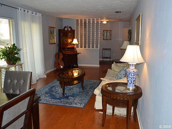 4th image of 2535 NW 18th Way