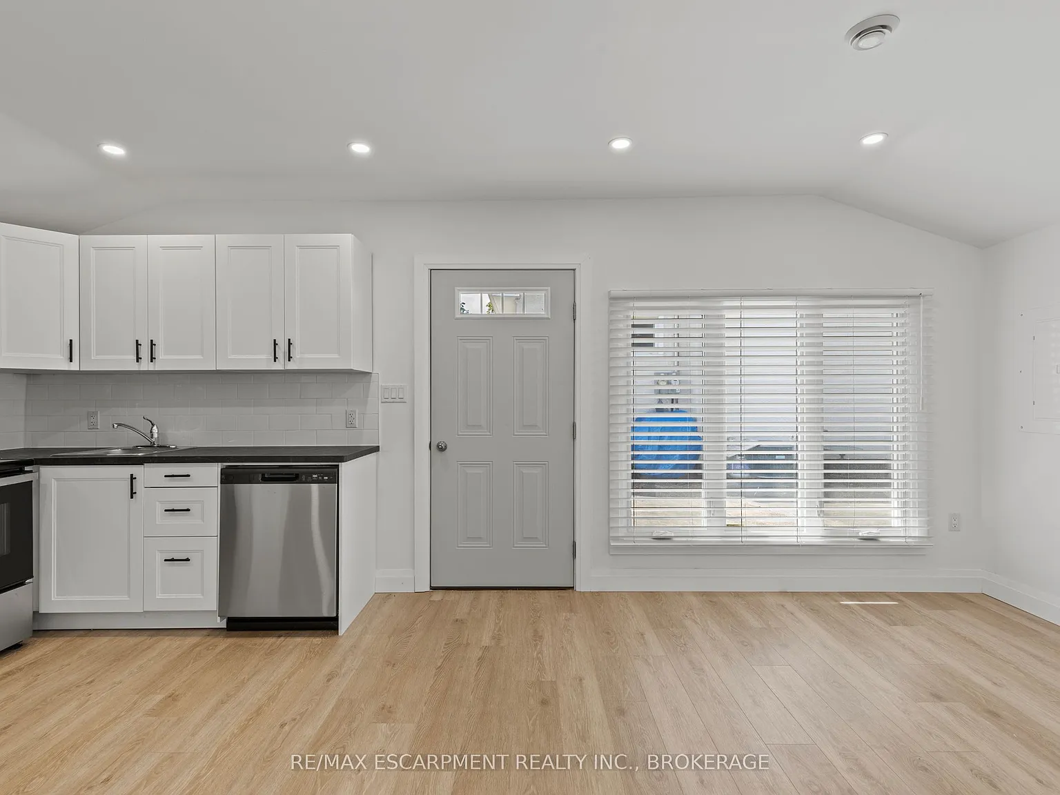 1 bed, $1,495 — Photo 2