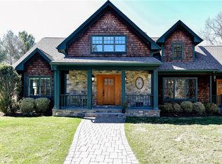 165 Lenihan Ln, East Greenwich, RI 02818