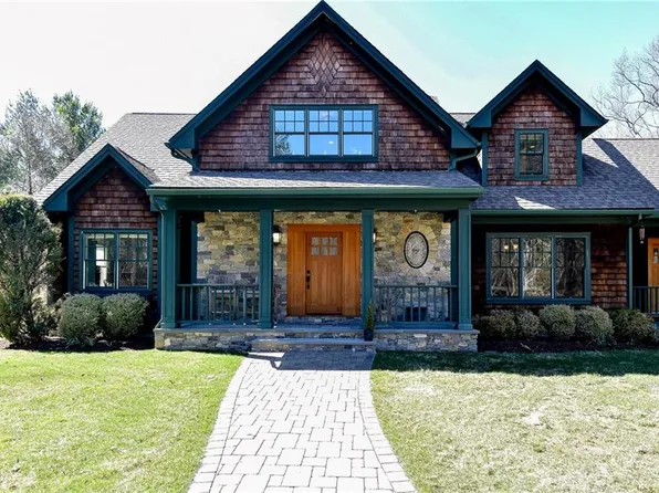 165 Lenihan Ln, East Greenwich, RI 02818