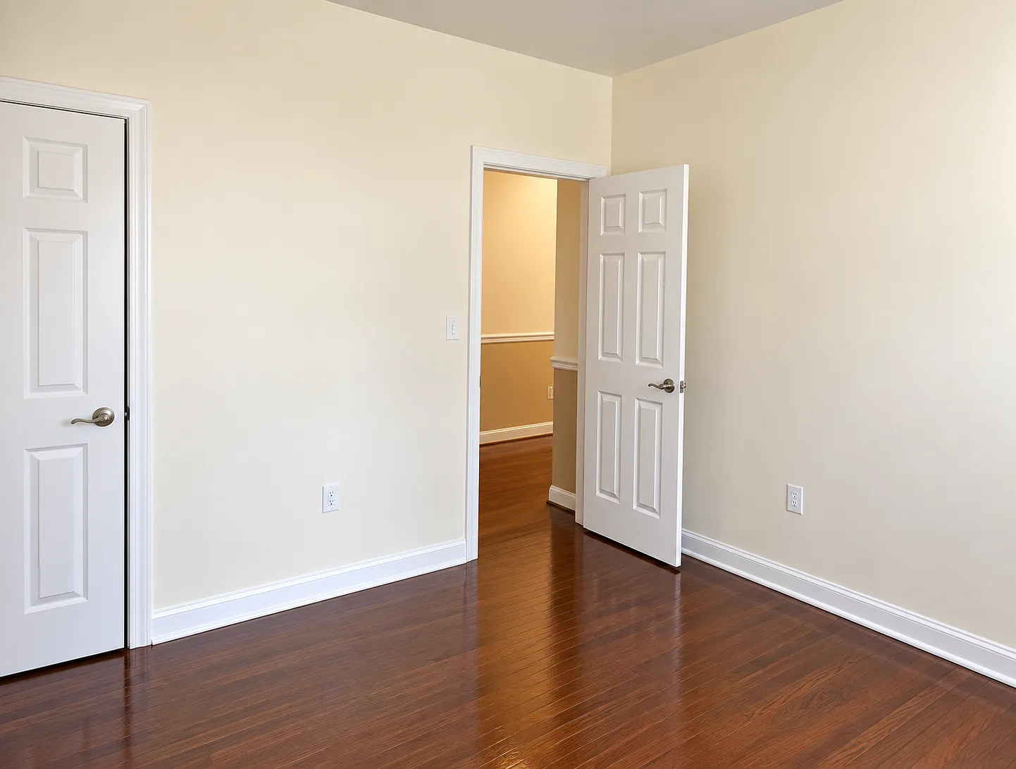 2 bed, 600 sqft, $1,850 — Photo 2