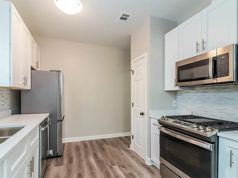 2528 Fairway Cir SW — Photo 8