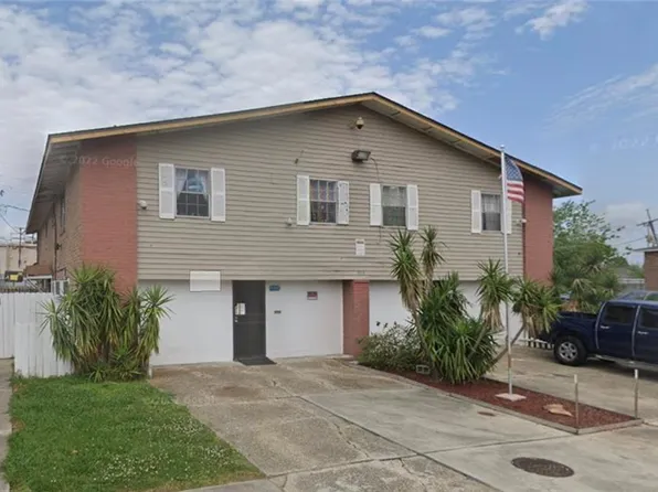924 W Monterey Ct, Gretna, LA 70056