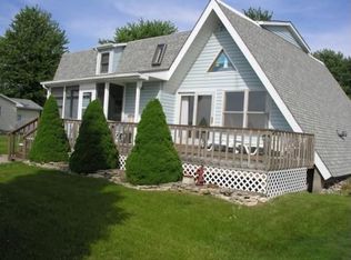 415 Lane 890 Snow Lk, Fremont, IN 46737