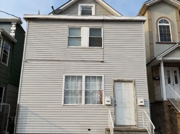221 Center St, Elizabeth City, NJ 07202