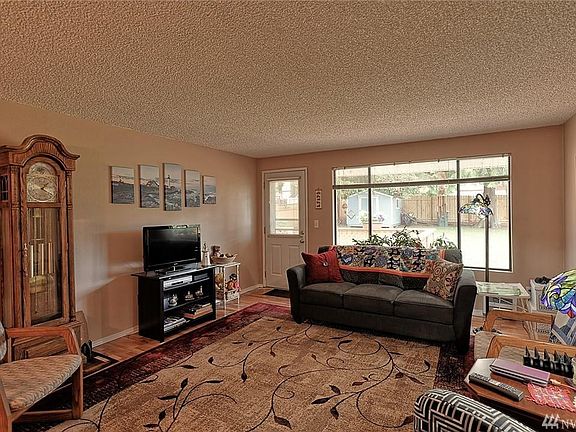 4th image of 6608 Olympic Dr #B