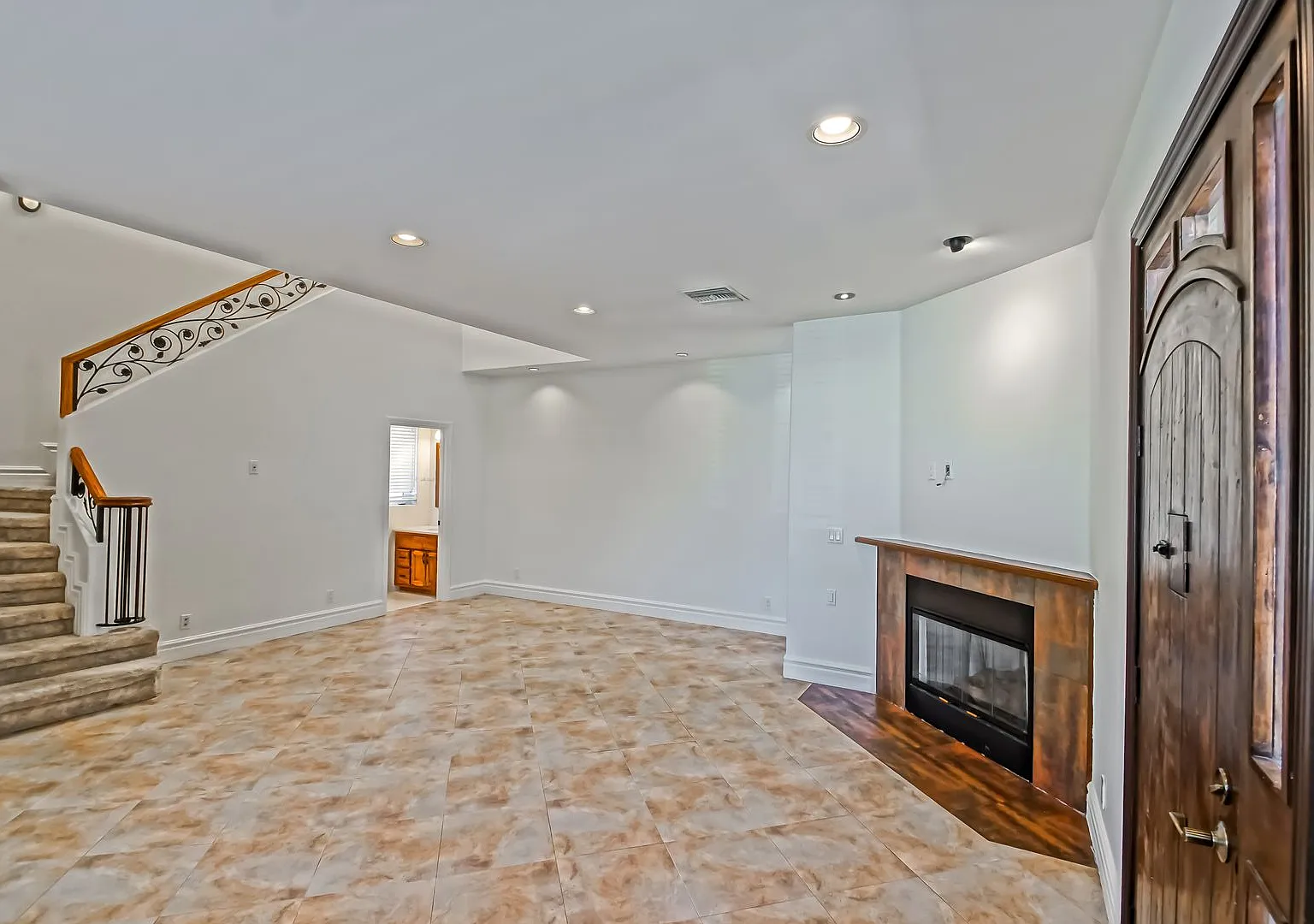 Spacious & Bright, Two-Story Home W/ Front Yard, Balcony & 2-Car Garage Close To Shopping, Freewa... — Photo 3