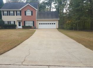 140 Creekview Dr, Newnan, GA 30263