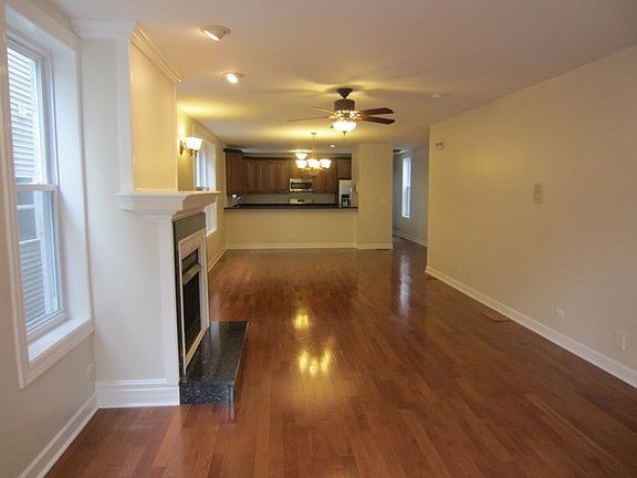 2nd image of 1522 W Wolfram St #2