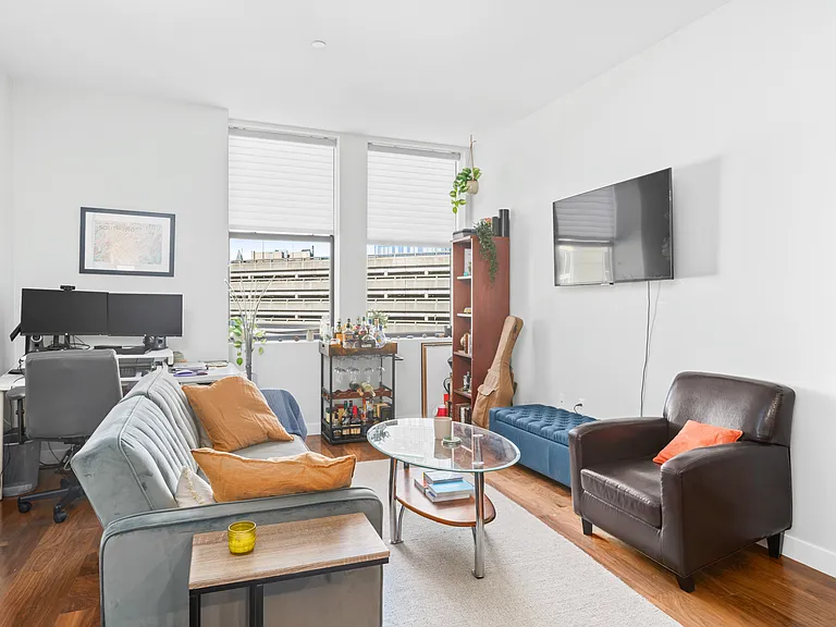 285 Columbus Ave #601 — Photo 4