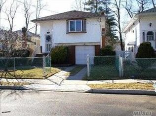 91 Green Ave, Hempstead, NY 11550