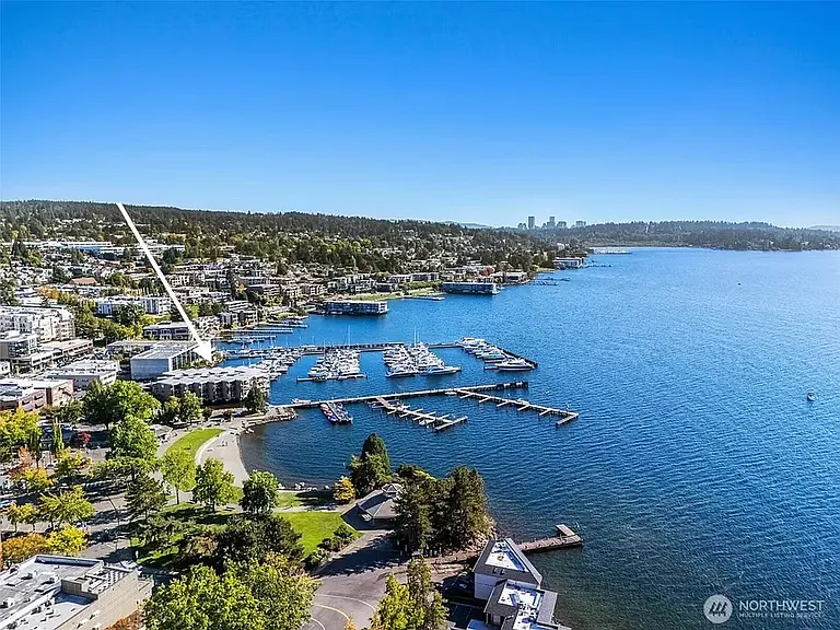65 Kirkland Ave — Photo 2