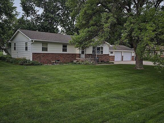 2nd image of 4167 Mason Ave