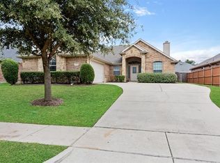 5855 Windy Meadow Ln, Grand Prairie, TX 75052