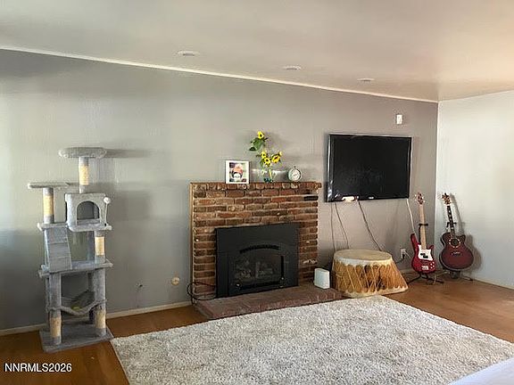 5th image of 880 Pennsylvania Dr