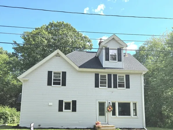169 Quinapoxet St, Jefferson, MA 01522