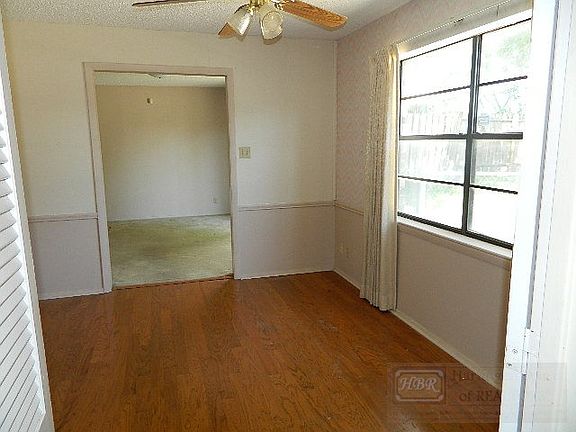 5th image of 2720 Clifford St
