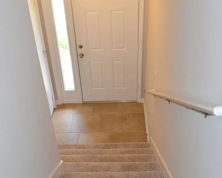 2116 Betsy Ross Ln — Photo 11