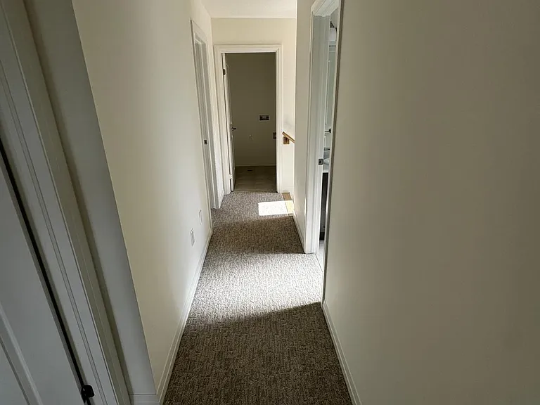 44 Samuel Ave — Photo 12