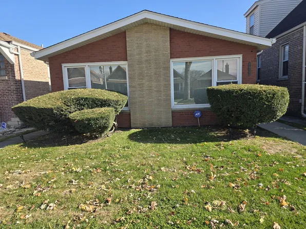 8955 S Cornell Ave, Chicago, IL 60617