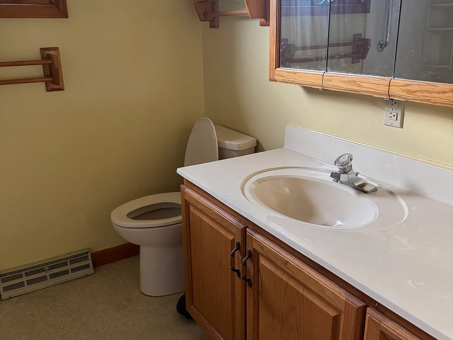 3 bed, 1400 sqft, $2,195 — Photo 2