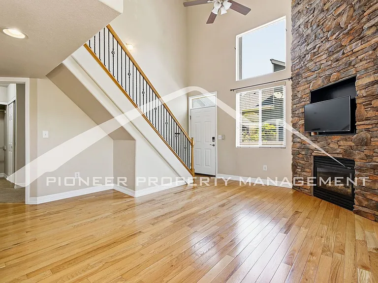 1049 S Walden Way #255 — Photo 6